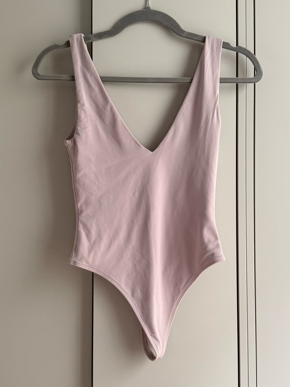 Babaton Pale Pink V-Neck Bodysuit